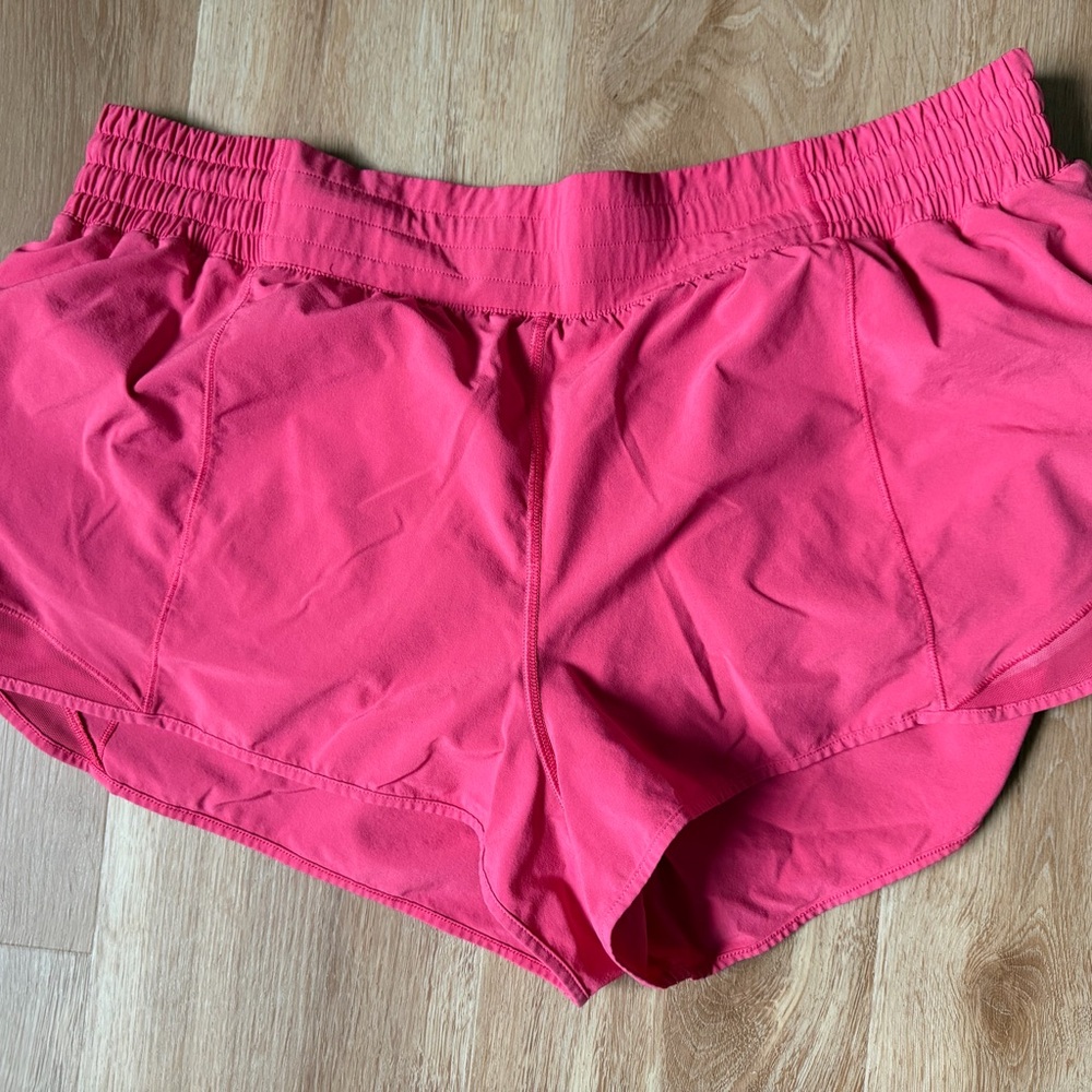 lululemon athletica Hotty Hot High-Rise Lined Athletic Shorts 2.5”